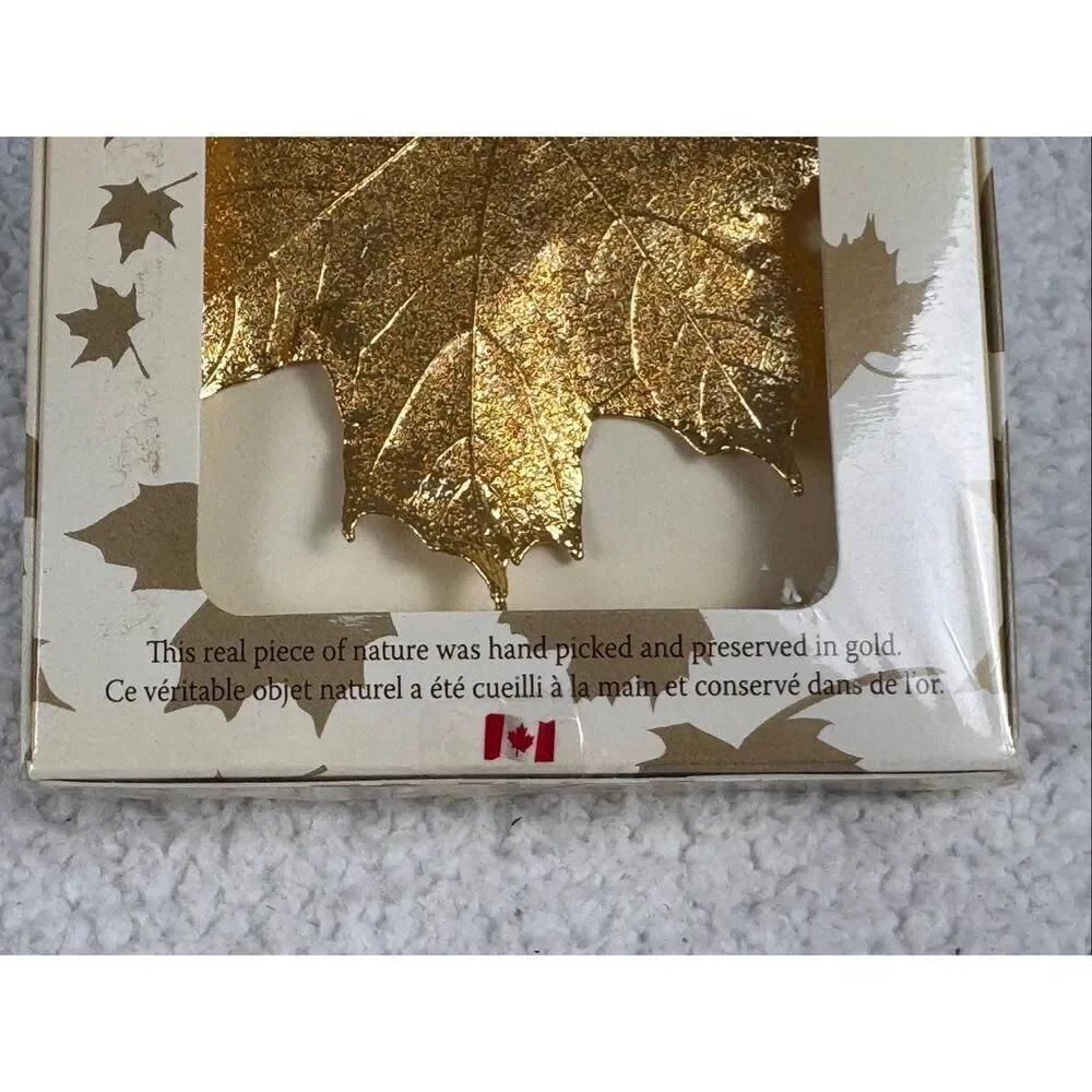 Nature's Gold Yellow Gold Maple Leaf Ornament/New